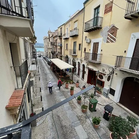 アパート Casa Adorno